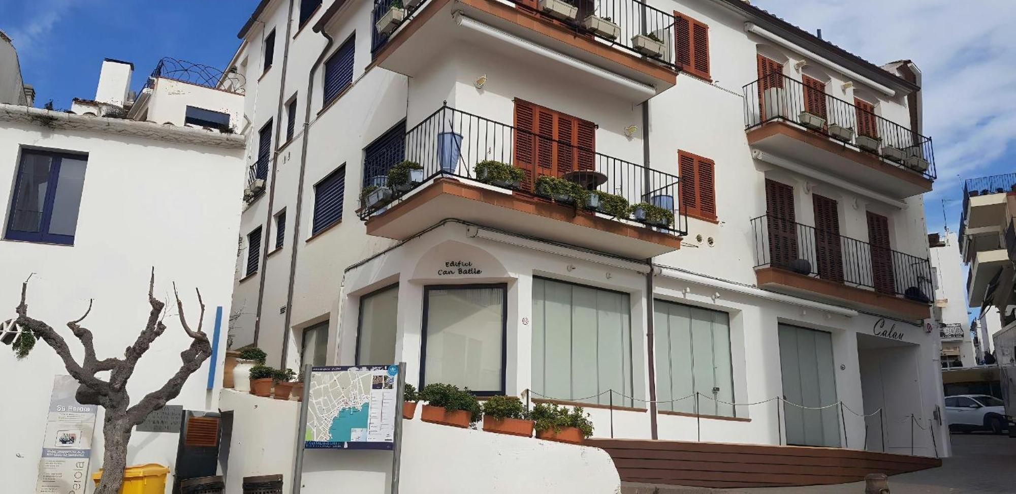 Calella Port Bo - Sea Sand Sun กาเลญา เด ปาลาฟรูเจล ภายนอก รูปภาพ