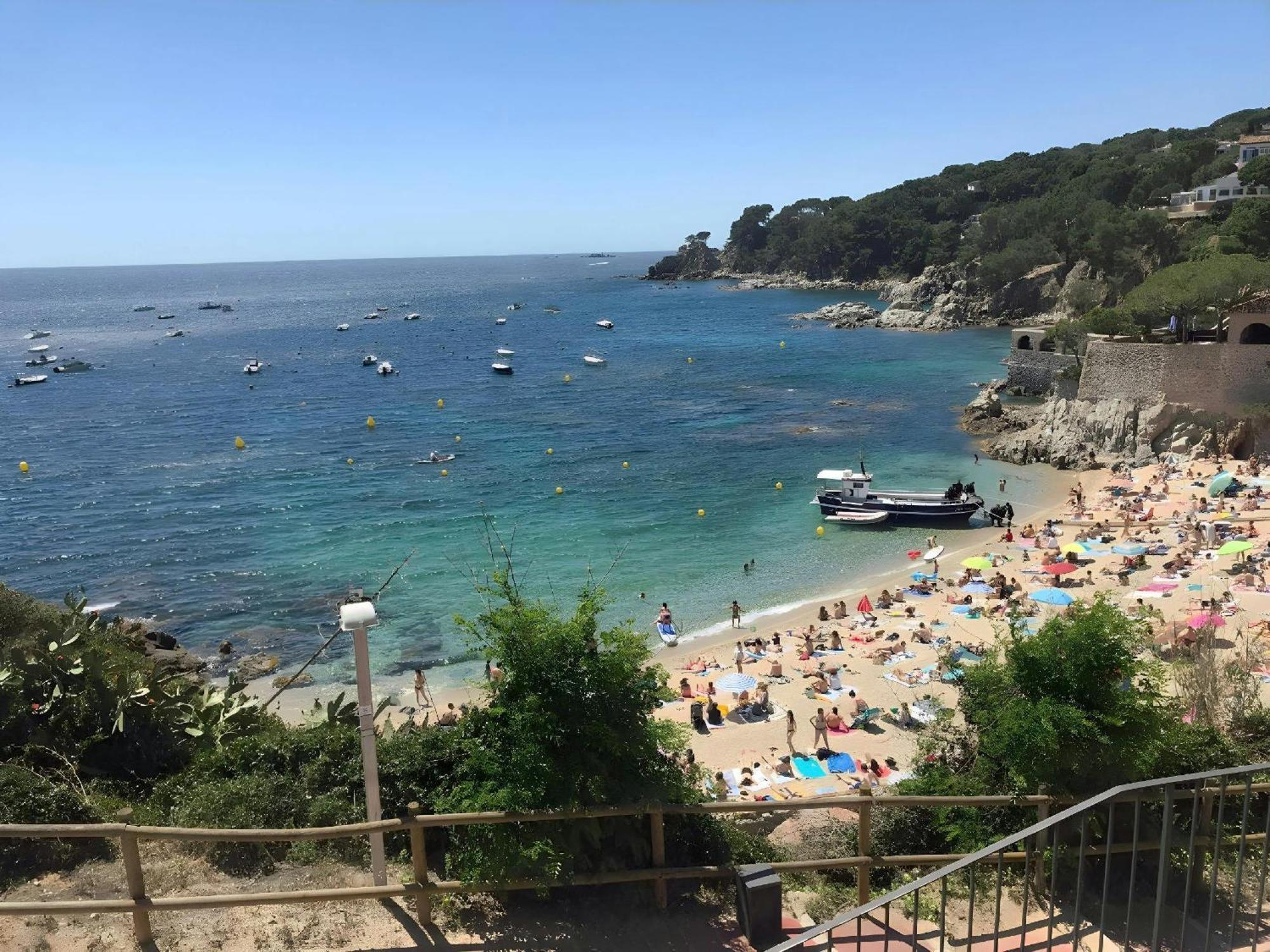 Calella Port Bo - Sea Sand Sun กาเลญา เด ปาลาฟรูเจล ภายนอก รูปภาพ