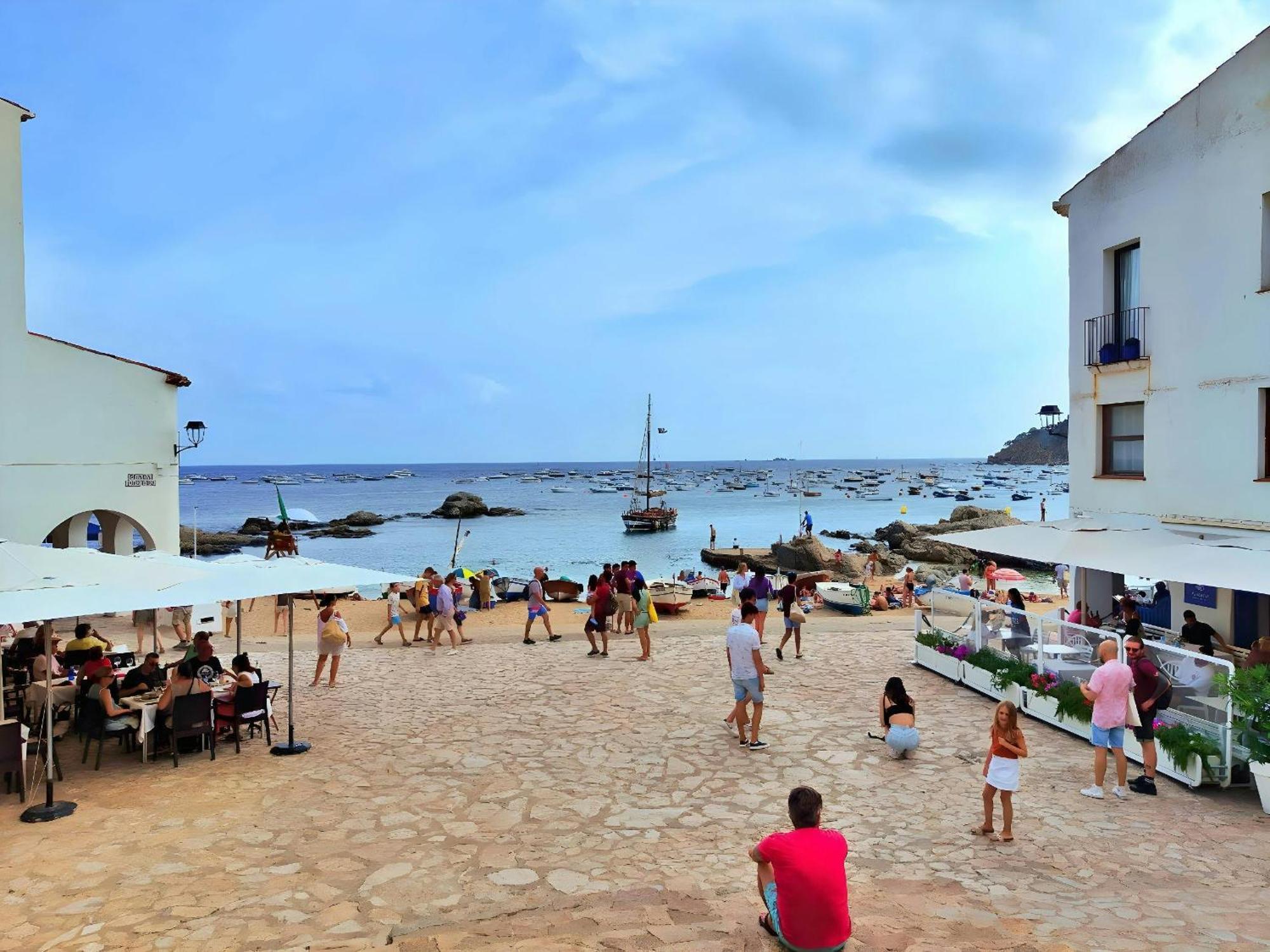 Calella Port Bo - Sea Sand Sun กาเลญา เด ปาลาฟรูเจล ภายนอก รูปภาพ